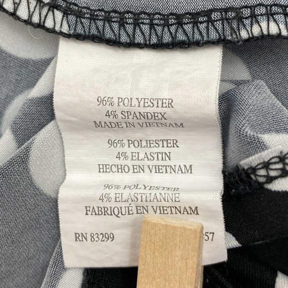 STUDIO by Tiana B Black & White Polka Dot Short Sleeve V-Neck Mini Dress - Picture 10 of 13